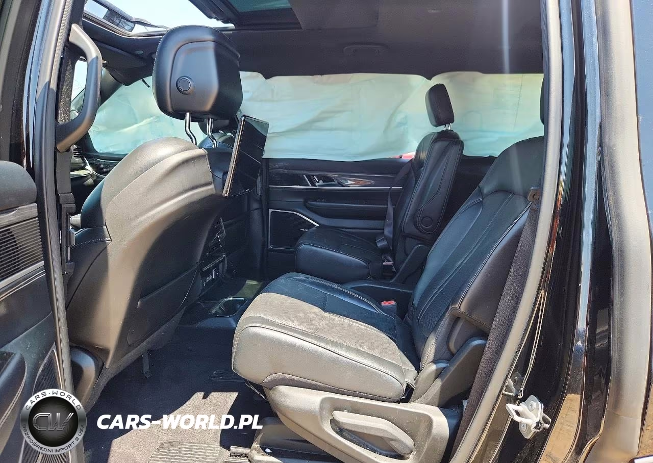 2022 Jeep Wagoneer Series Ii VIN:1C4SJVBT1NS125711 - 11
