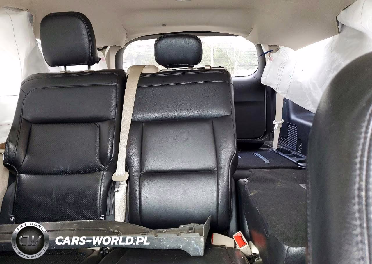 2021 Ford Explorer VIN:1FMSK8BH3MGA20384 - 10