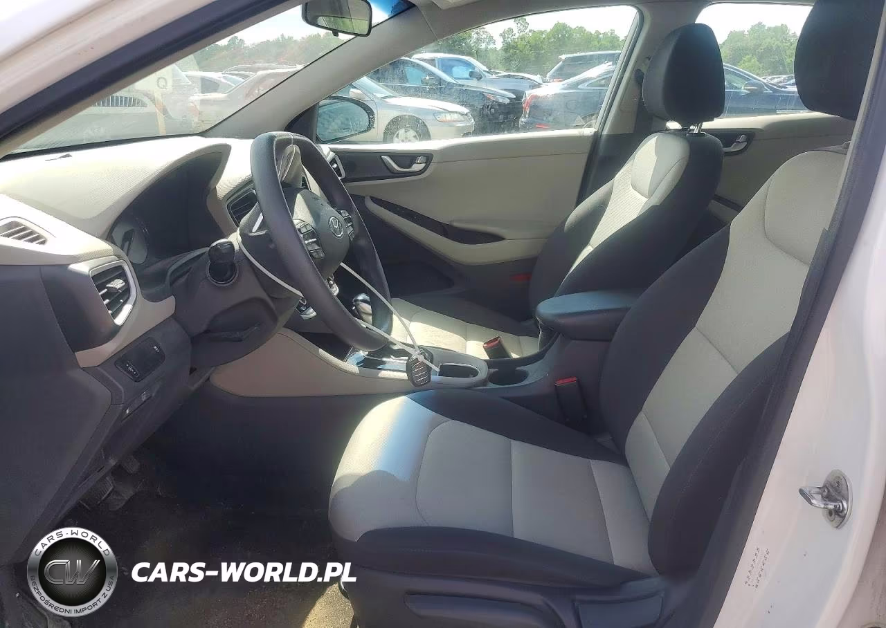 2017 Hyundai Ioniq Blue VIN:KMHC65LC7HU024620 - 7