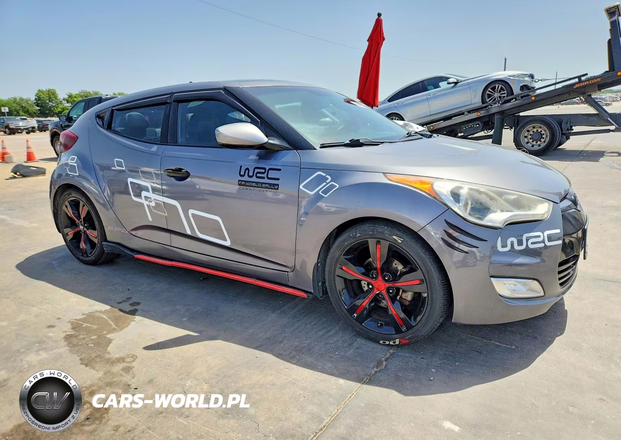 2012 Hyundai Veloster Base VIN:KMHTC6AD6CU081782 - 4
