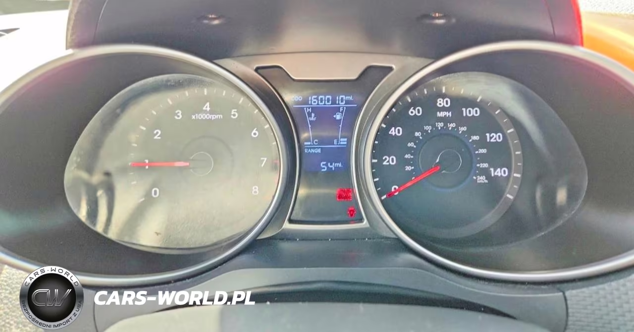2012 Hyundai Veloster Base VIN:KMHTC6AD6CU081782 - 9