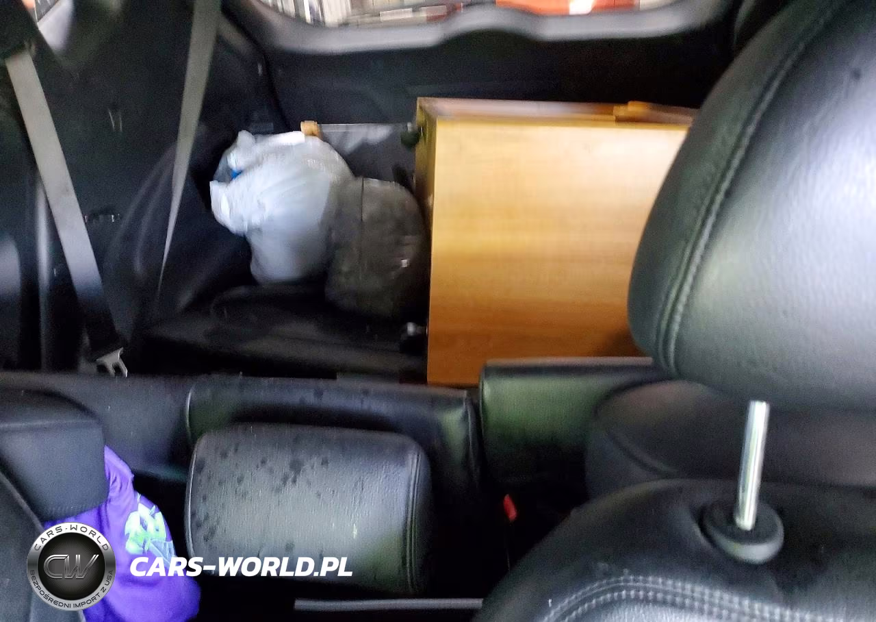 2012 Hyundai Tucson Gls VIN:KM8JUCAC8CU394536 - 10