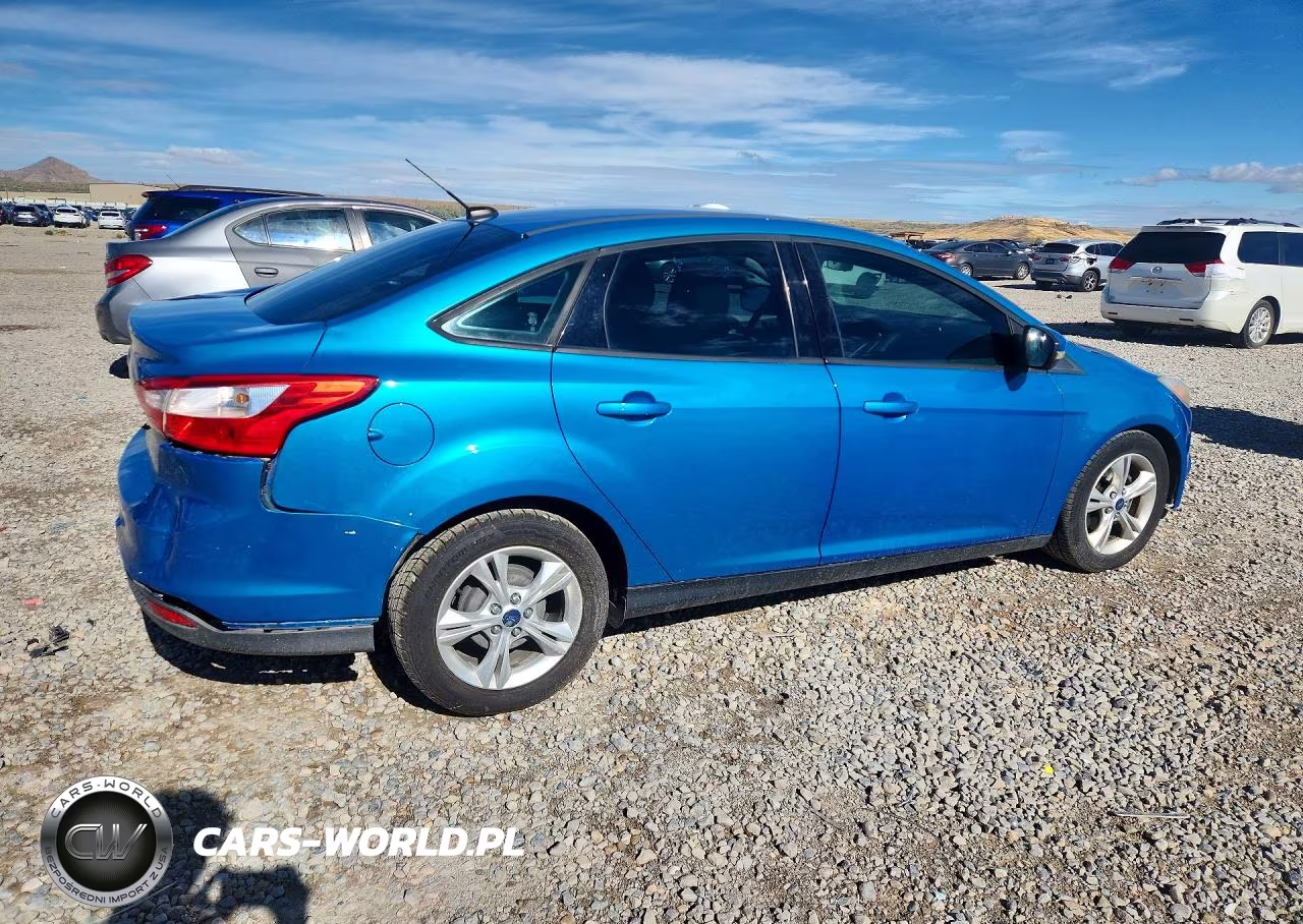 2013 Ford Focus Se VIN:1FADP3F23DL372644 - 3