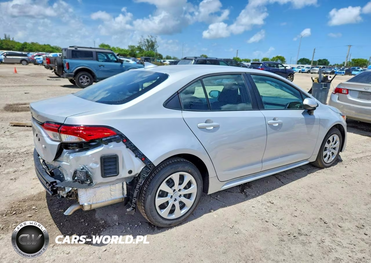 2026 Toyota Corolla Le VIN:5YFB4MDE2TP428947 - 3
