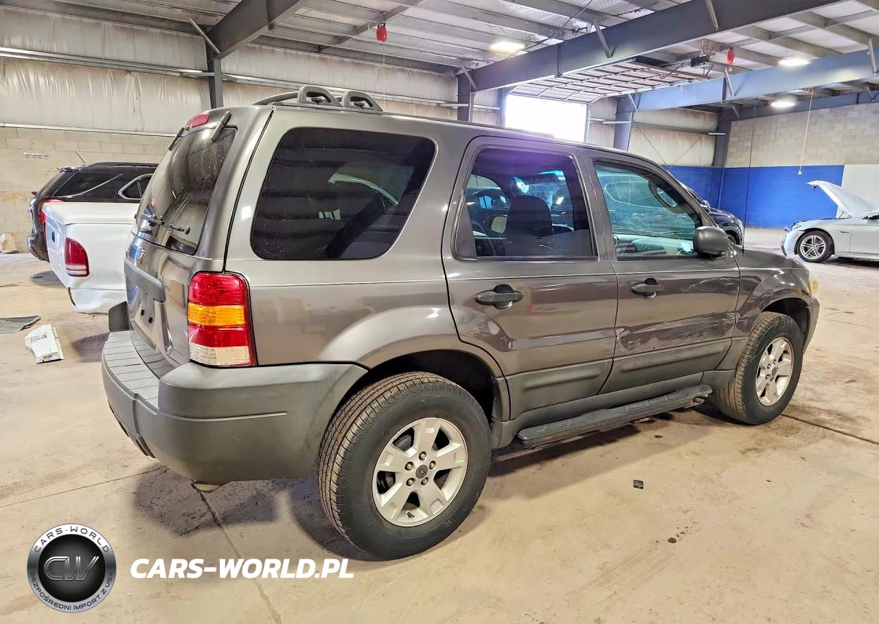 2005 Ford Escape Xlt VIN:1FMCU03115DA27113 - 3