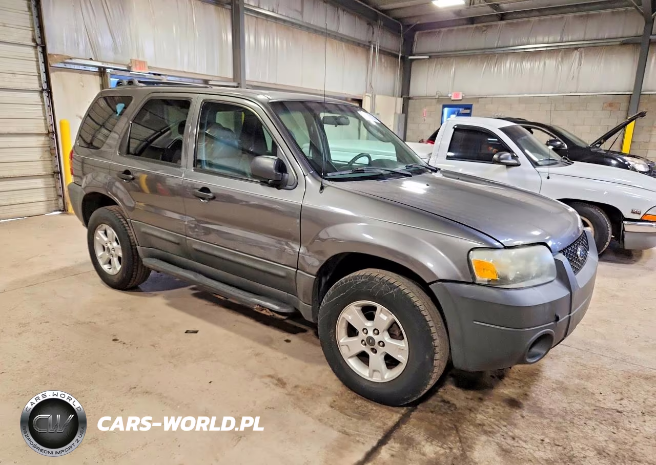2005 Ford Escape Xlt VIN:1FMCU03115DA27113 - 4