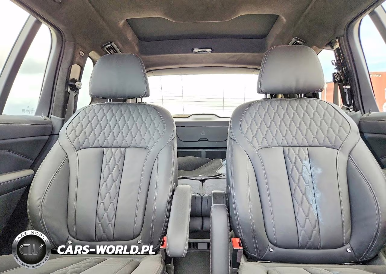 2022 BMW X7 xDrive40I VIN:5UXCW2C05N9J59746 - 10