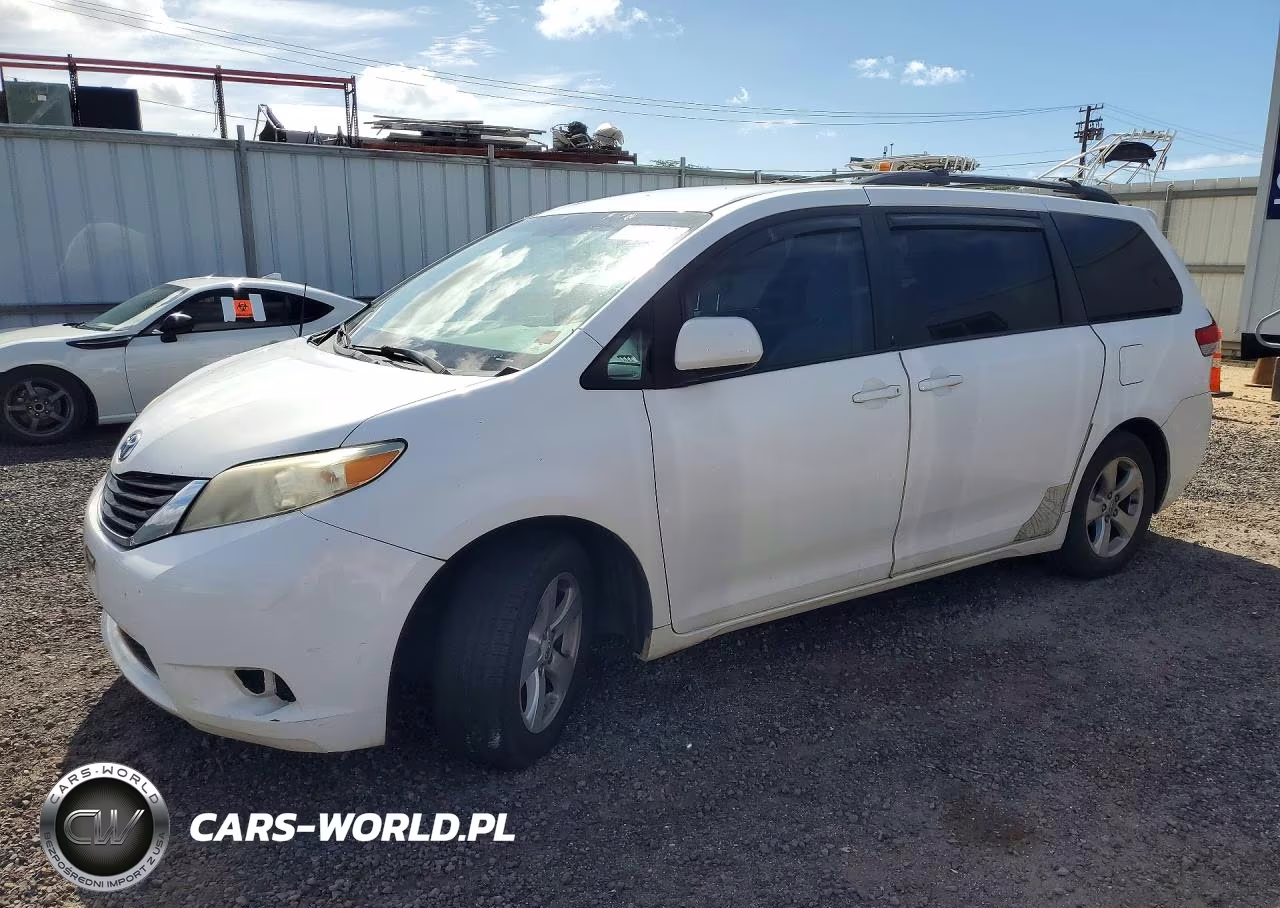 2011 Toyota Sienna Le