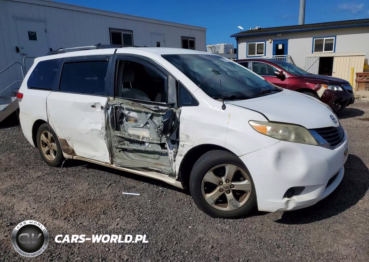 2011 Toyota Sienna Le VIN:5TDKK3DC1BS119801 - 4