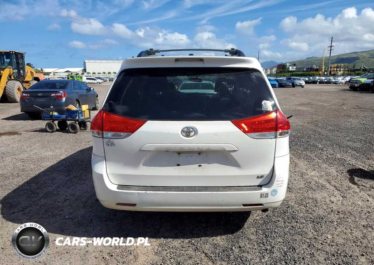 2011 Toyota Sienna Le VIN:5TDKK3DC1BS119801 - 6