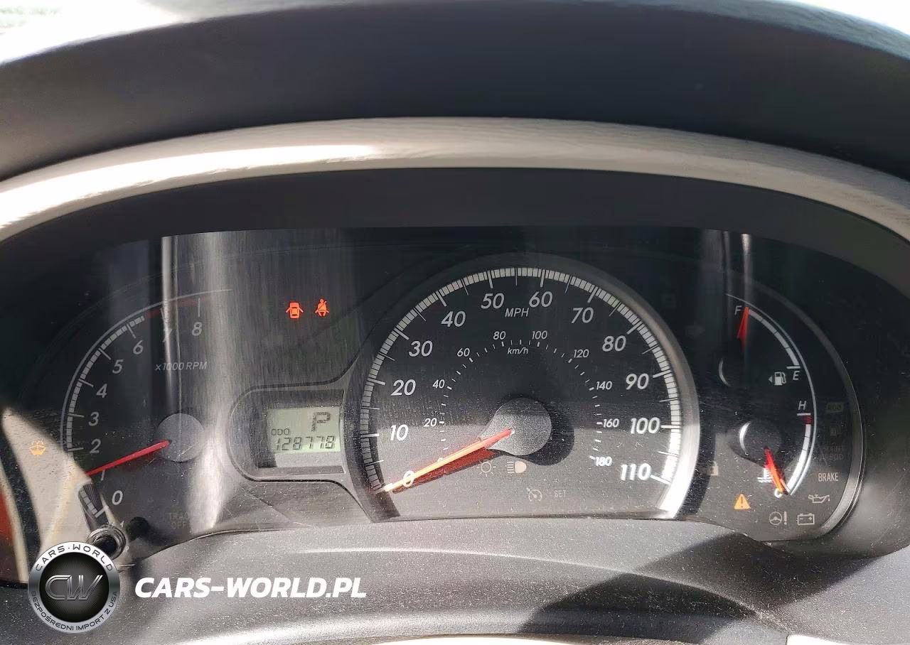 2011 Toyota Sienna Le VIN:5TDKK3DC1BS119801 - 9