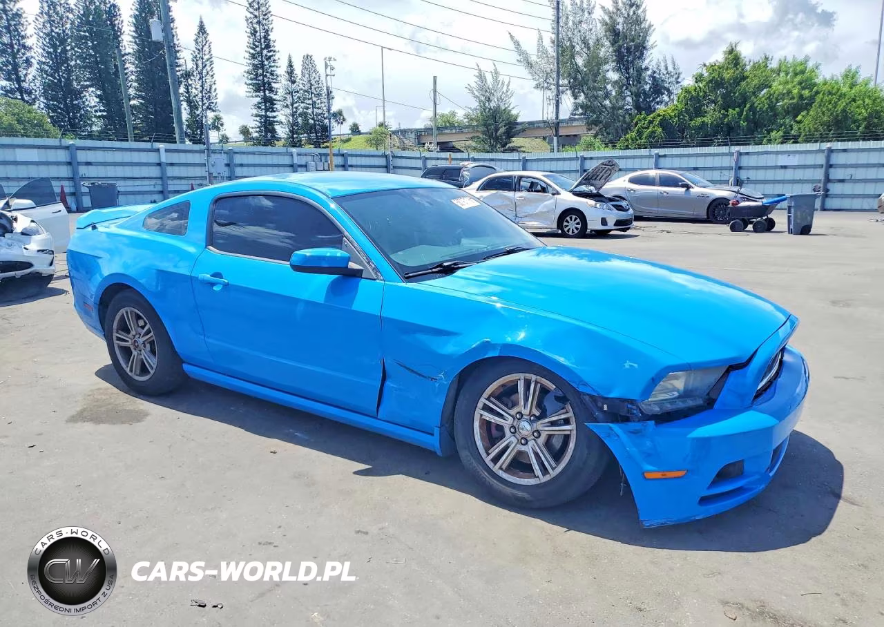 2013 Ford Mustang VIN:1ZVBP8AM4D5241134 - 4