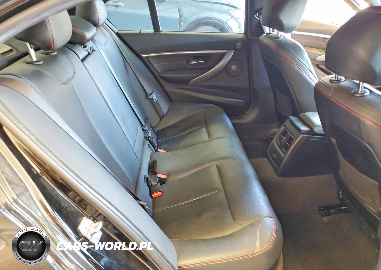 2018 BMW 330 Xi VIN:WBA8D9C50JEM32849 - 10