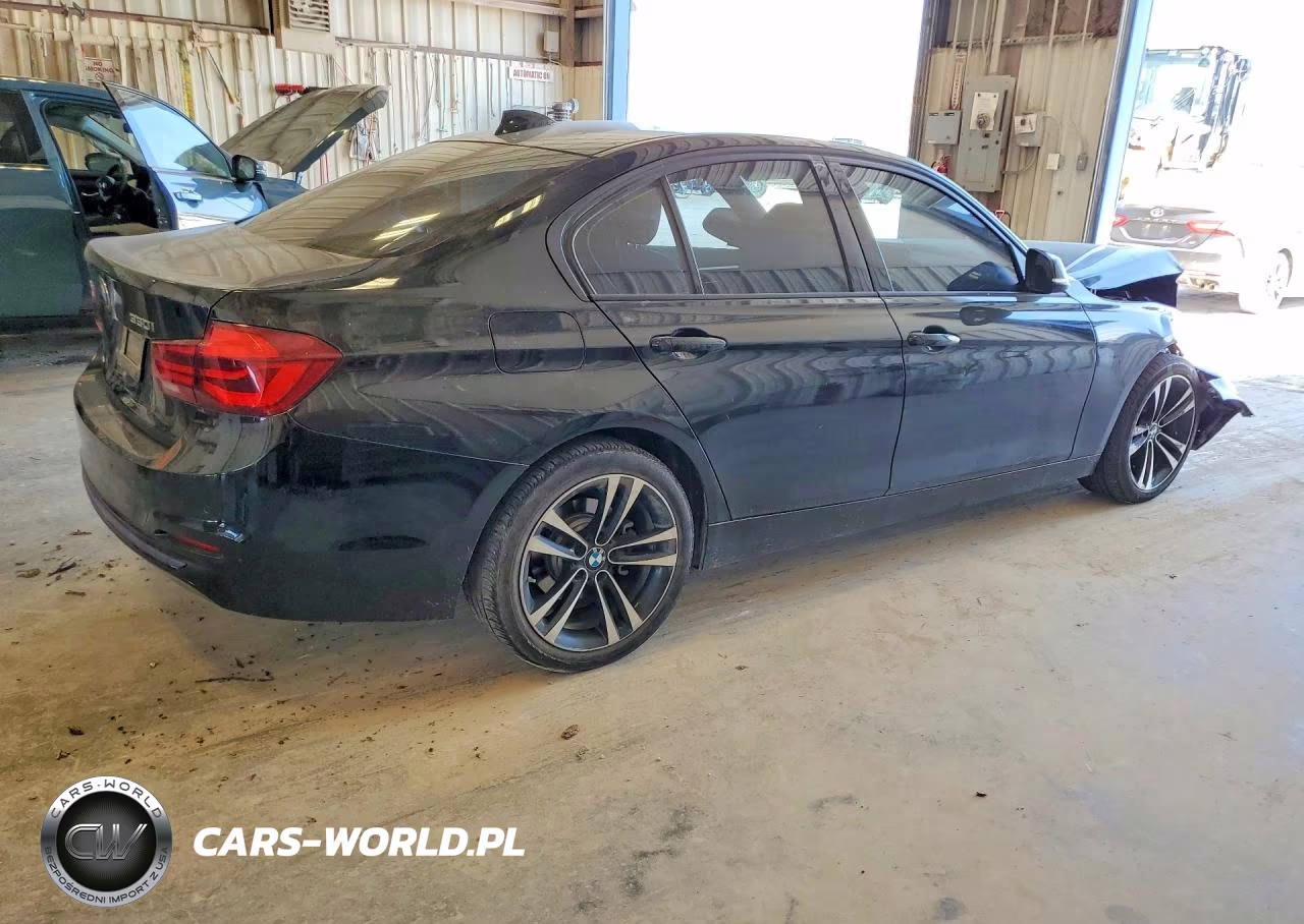2018 BMW 330 Xi VIN:WBA8D9C50JEM32849 - 3