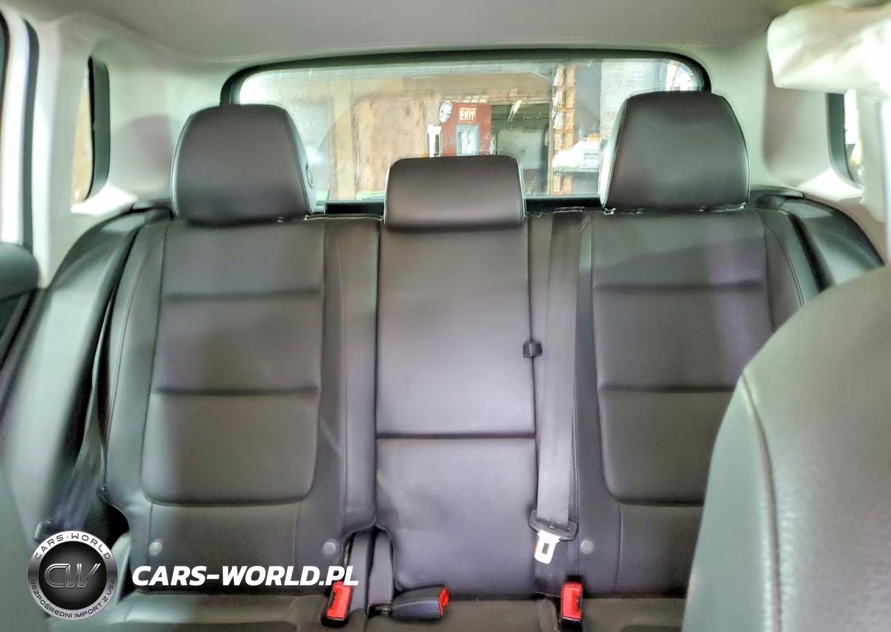 2017 Volkswagen Tiguan Wolfsburg VIN:WVGSV7AX0HW506172 - 10