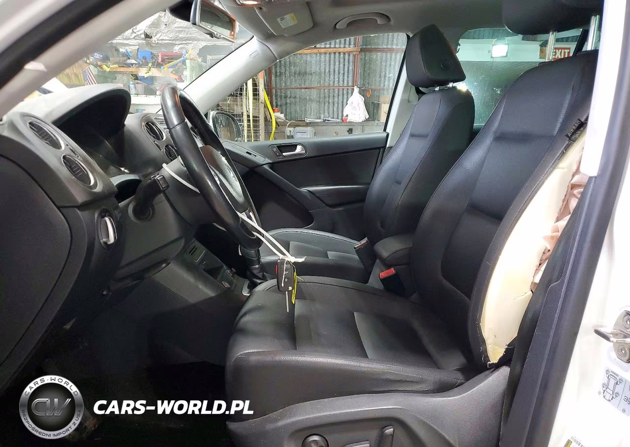2017 Volkswagen Tiguan Wolfsburg VIN:WVGSV7AX0HW506172 - 7