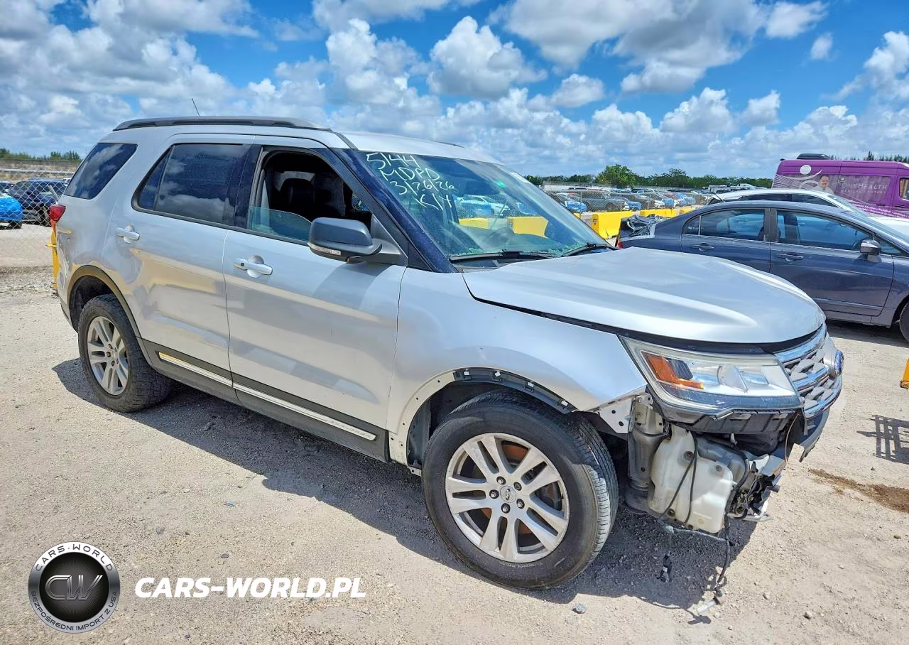 2018 Ford Explorer Xlt VIN:1FM5K8DH7JGB25144 - 4
