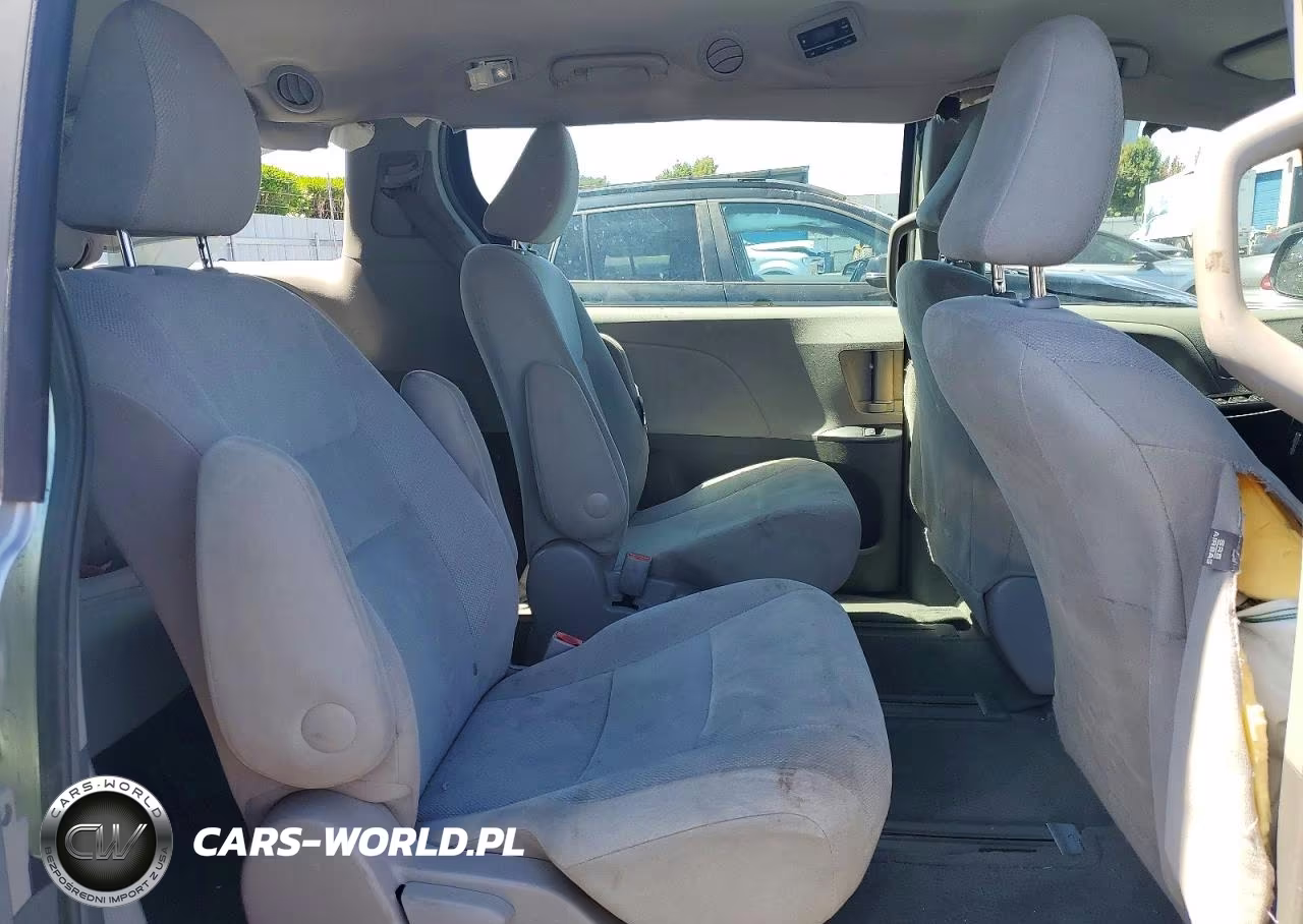 2016 Toyota Sienna L 7-Passenger VIN:5TDZK3DC3GS698201 - 11