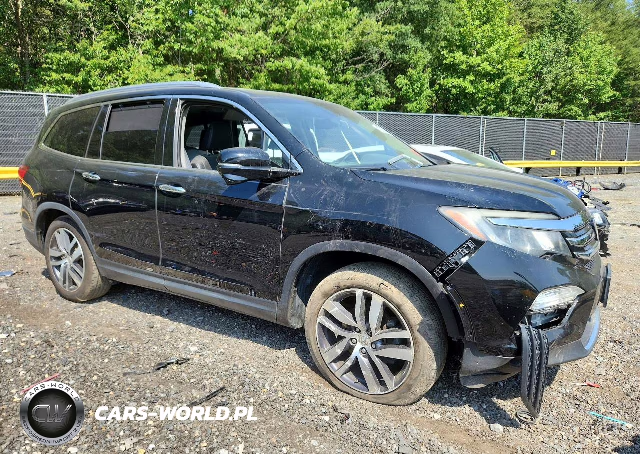 2017 Honda Pilot Touring VIN:5FNYF6H99HB065241 - 4
