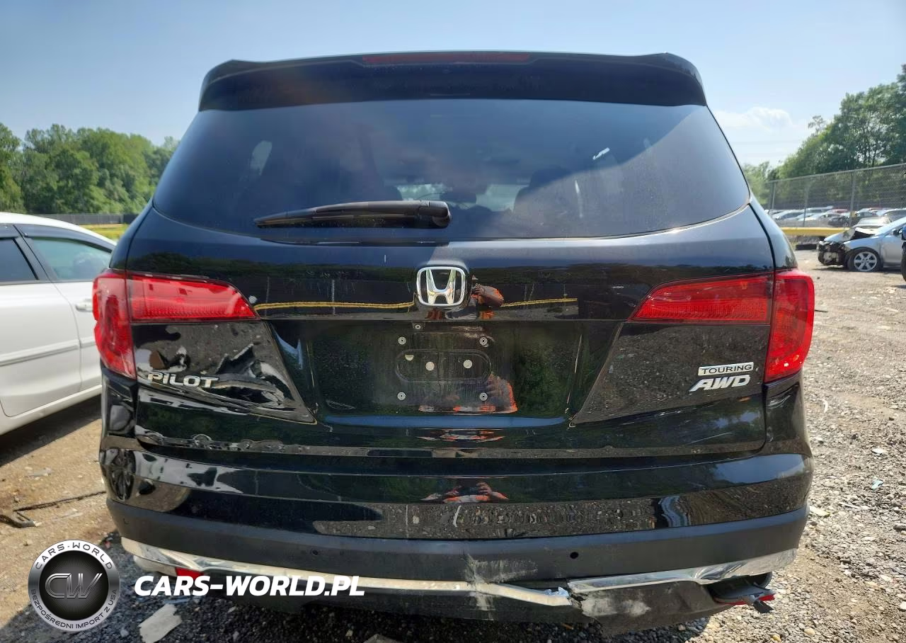 2017 Honda Pilot Touring VIN:5FNYF6H99HB065241 - 6