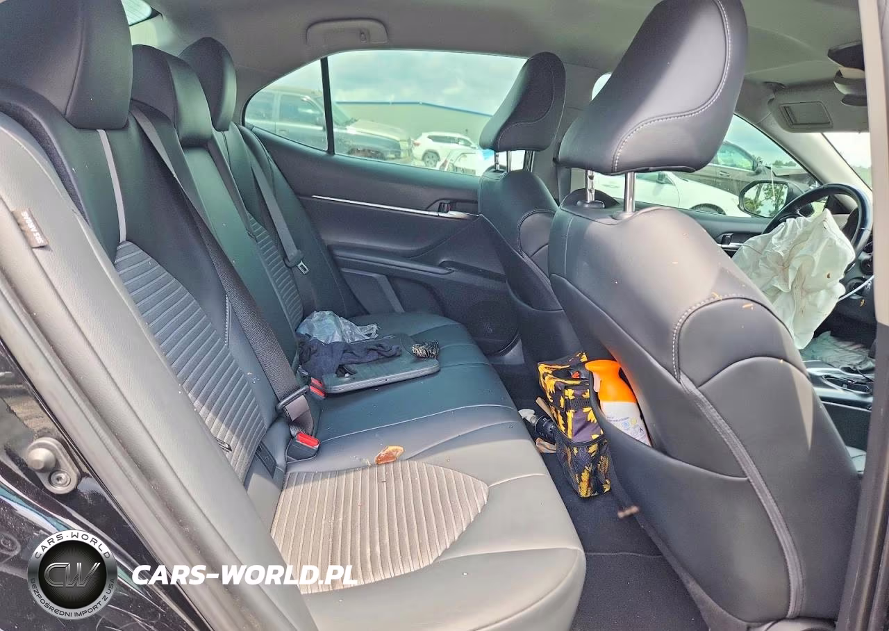 2020 Toyota Camry Se VIN:4T1G11AK3LU877057 - 10