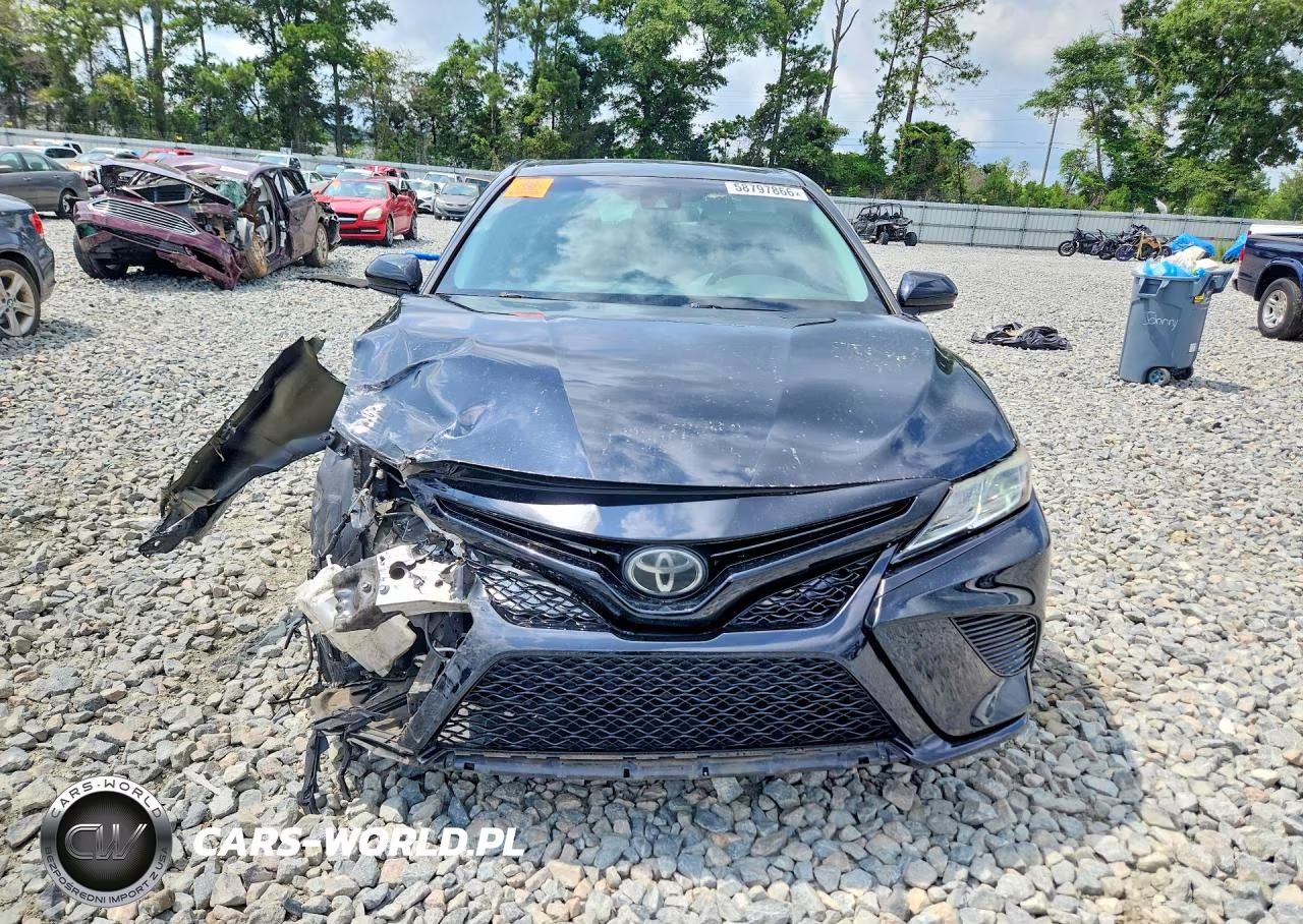 2020 Toyota Camry Se VIN:4T1G11AK3LU877057 - 5