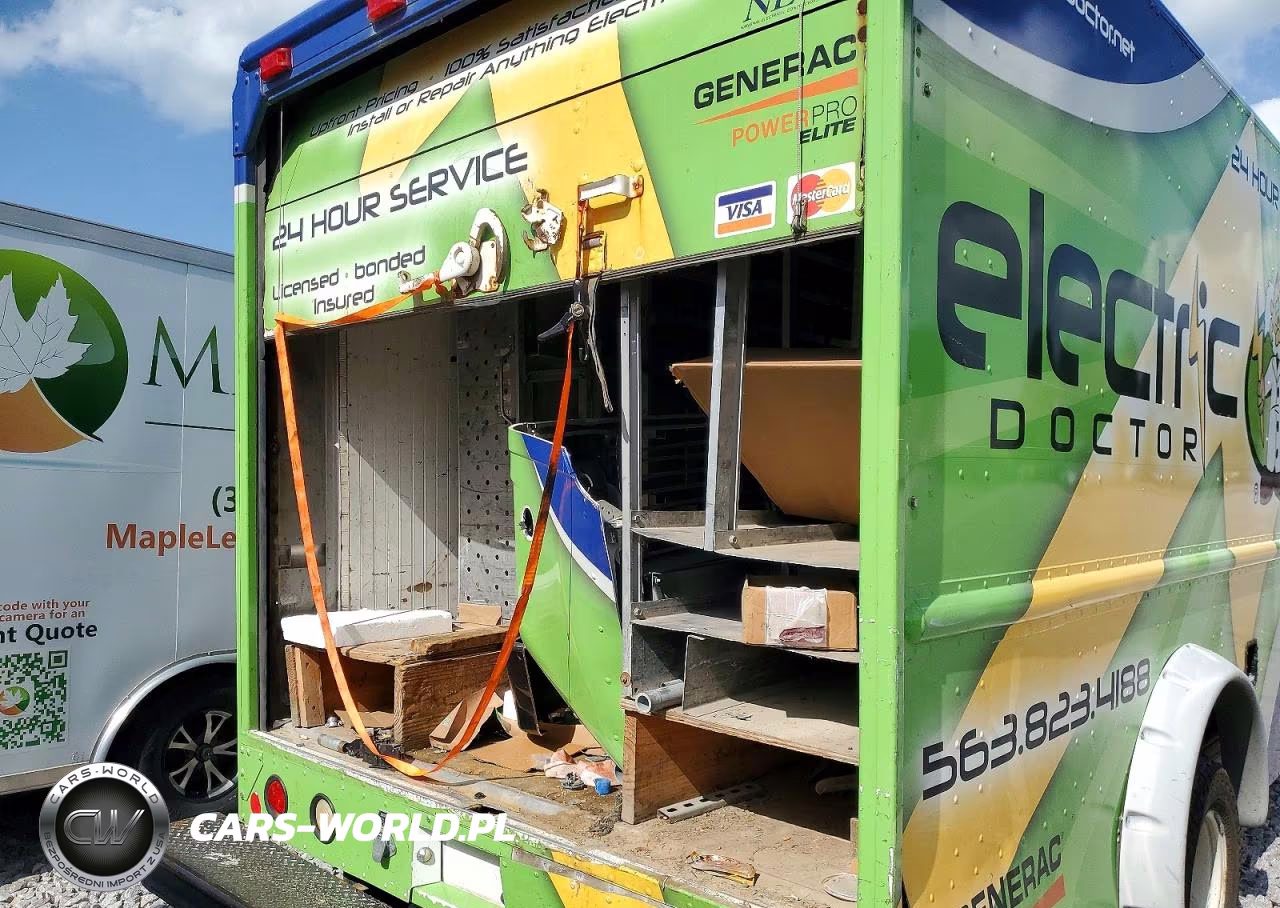 2012 Ford Econoline E350 Super Duty Stripped Chass VIN:1FC3E3KL1CDB31071 - 11