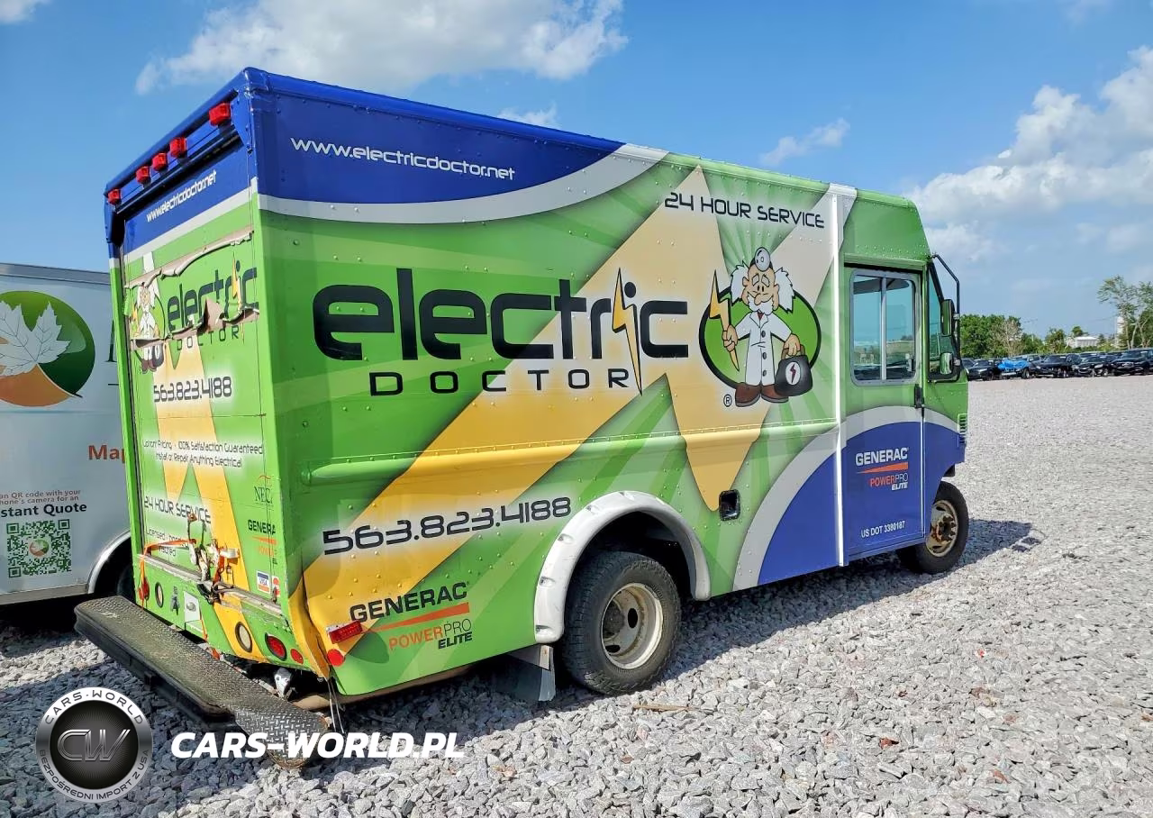 2012 Ford Econoline E350 Super Duty Stripped Chass VIN:1FC3E3KL1CDB31071 - 3