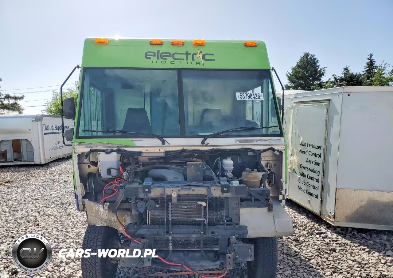 2012 Ford Econoline E350 Super Duty Stripped Chass VIN:1FC3E3KL1CDB31071 - 5