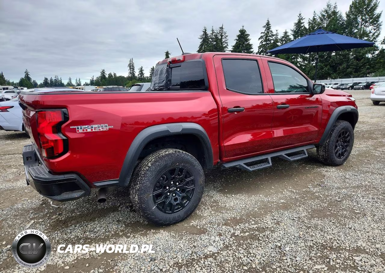 2024 Chevrolet Colorado Trail Boss VIN:1GCPTEEK6R1285372 - 3
