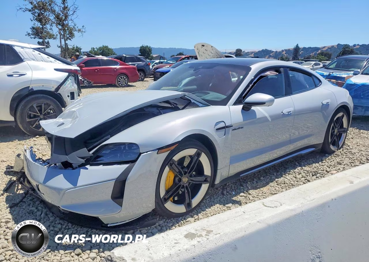 2025 Porsche Taycan Turbo