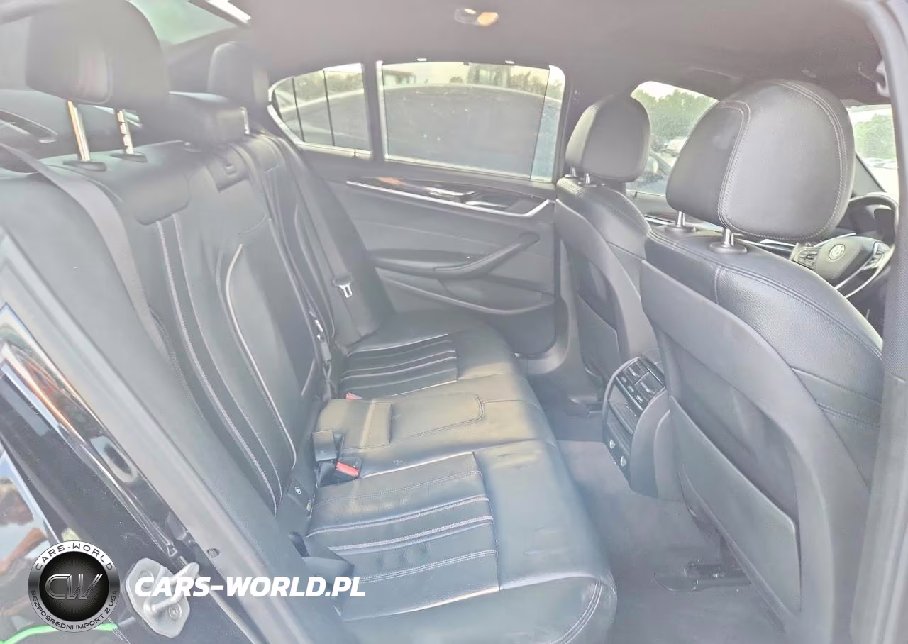 2018 BMW 530 I VIN:WBAJA5C54JWA37038 - 10