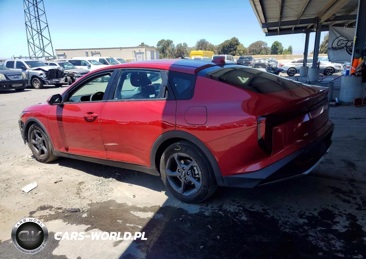 2025 Kia K4 Lxs VIN:3KPFT4DE7SE084732 - 2