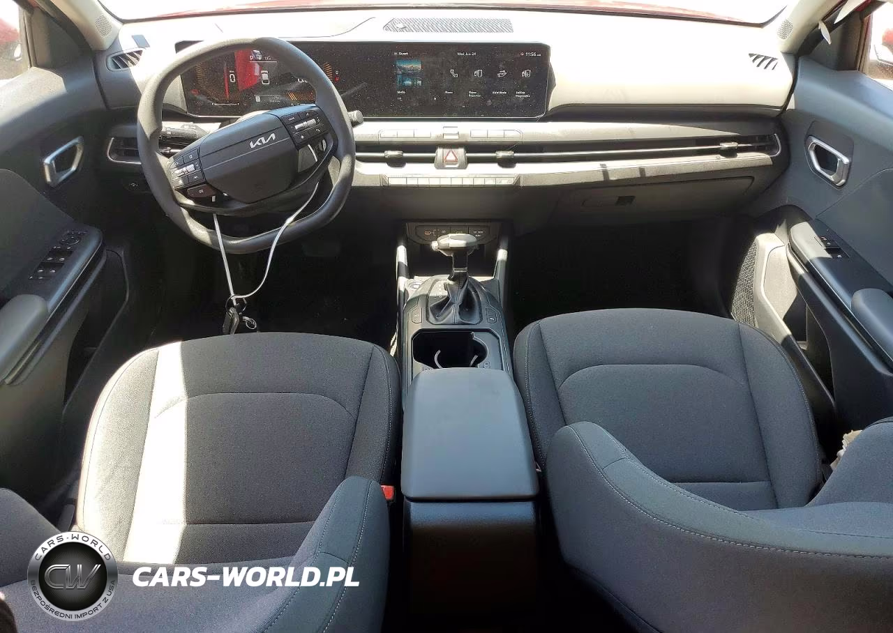 2025 Kia K4 Lxs VIN:3KPFT4DE7SE084732 - 8