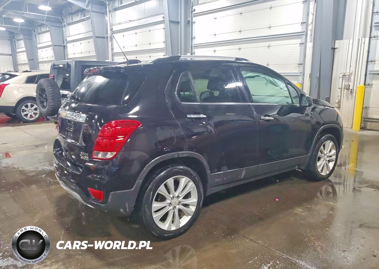 2017 Chevrolet Trax Premier VIN:3GNCJRSB5HL285653 - 3