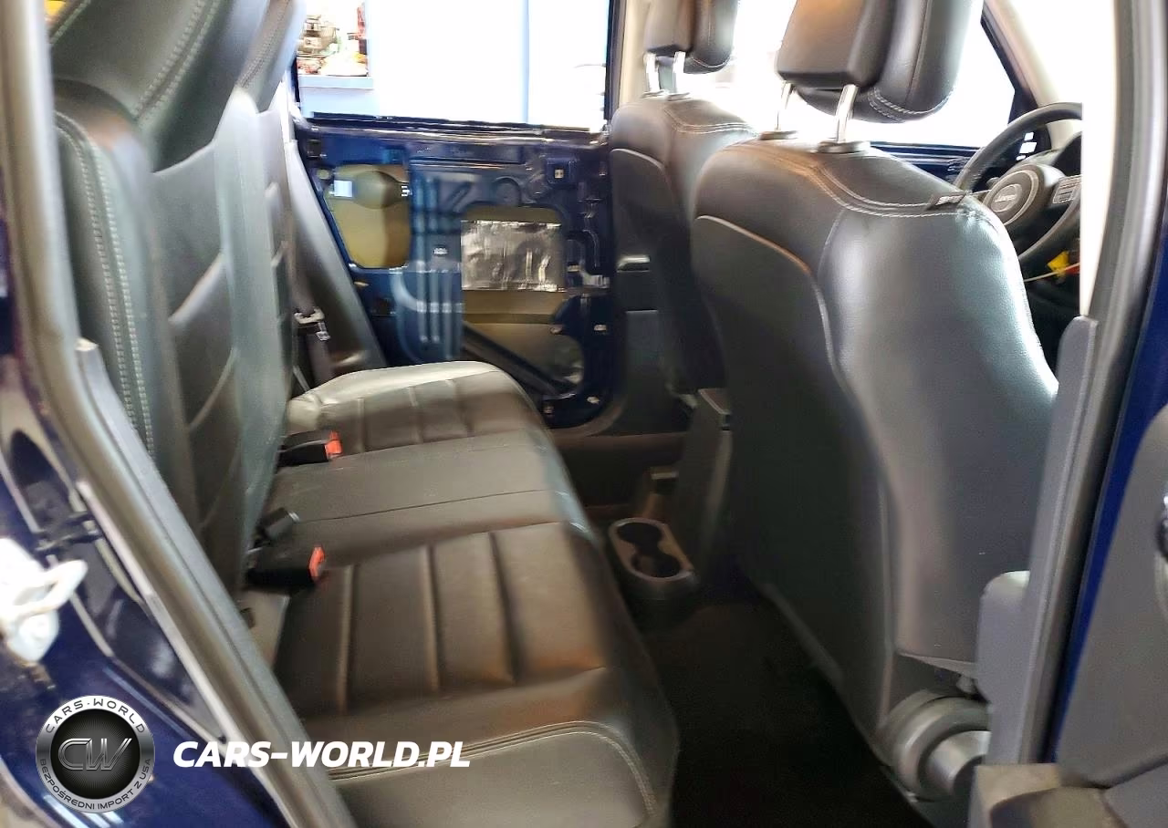 2015 Jeep Patriot Latitude VIN:1C4NJRFB2FD339957 - 10