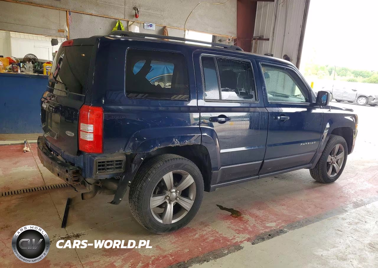 2015 Jeep Patriot Latitude VIN:1C4NJRFB2FD339957 - 3