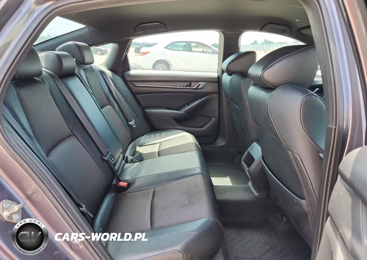 2018 Honda Accord Sport VIN:1HGCV1F38JA187653 - 10