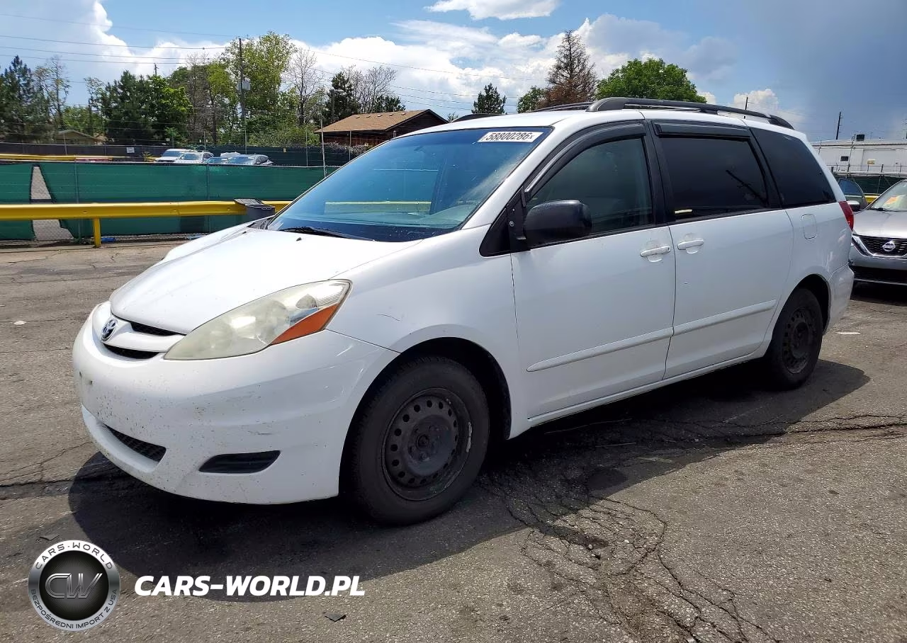 2009 Toyota Sienna Le 8-Passenger