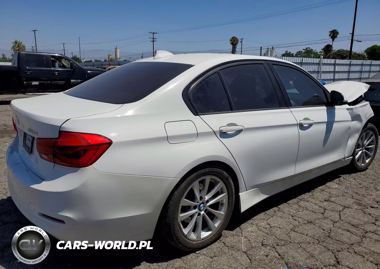2016 BMW 320 I VIN:WBA8E1G54GNU12203 - 3