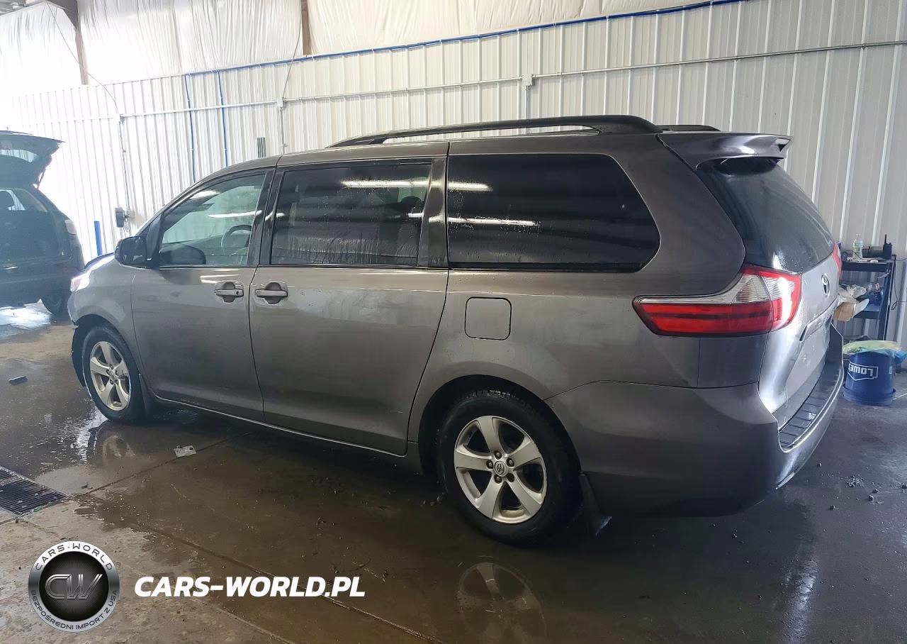 2015 Toyota Sienna Le VIN:5TDKK3DC1FS617180 - 2