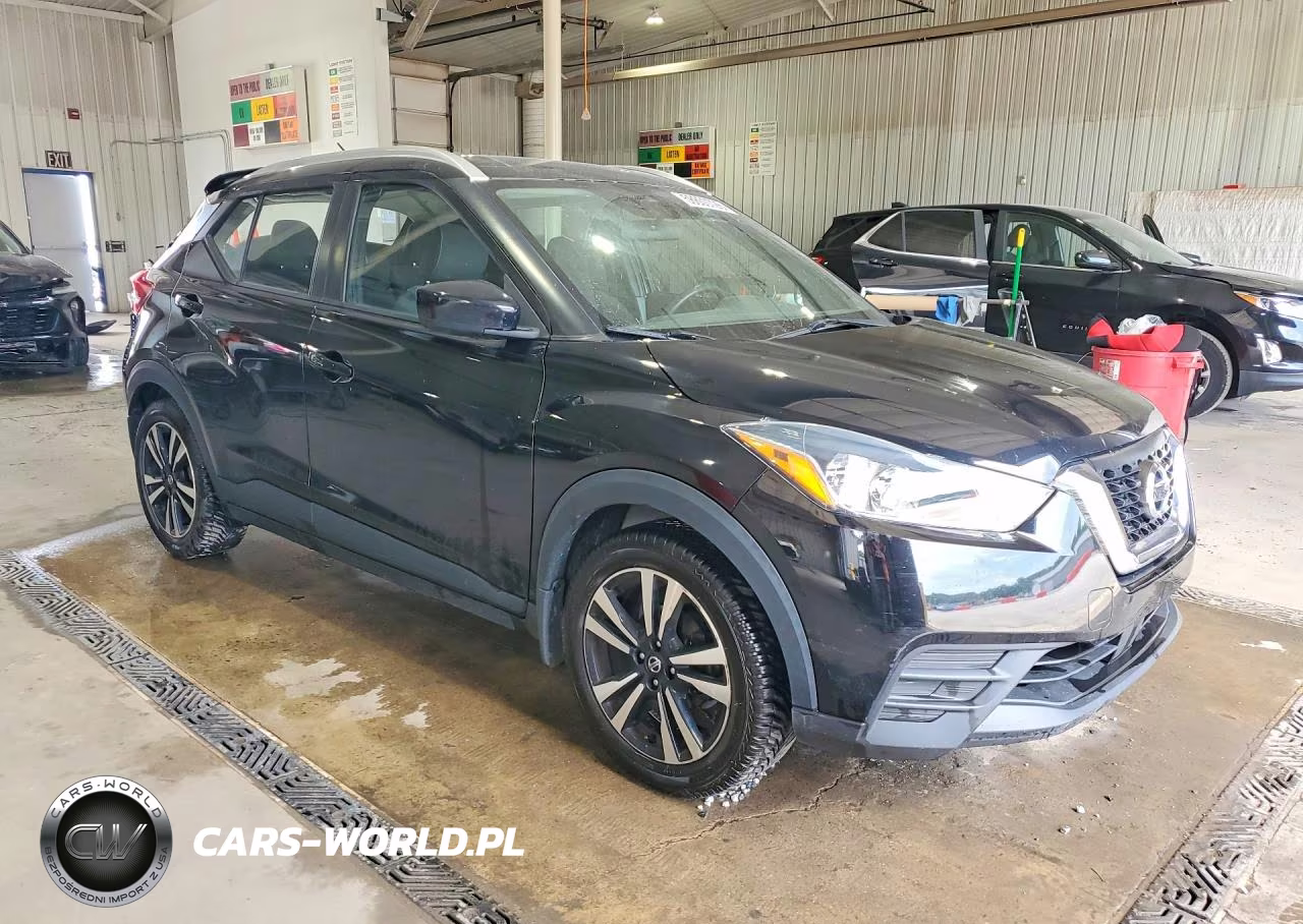 2020 Nissan Kicks Sv VIN:3N1CP5CV4LL532830 - 4