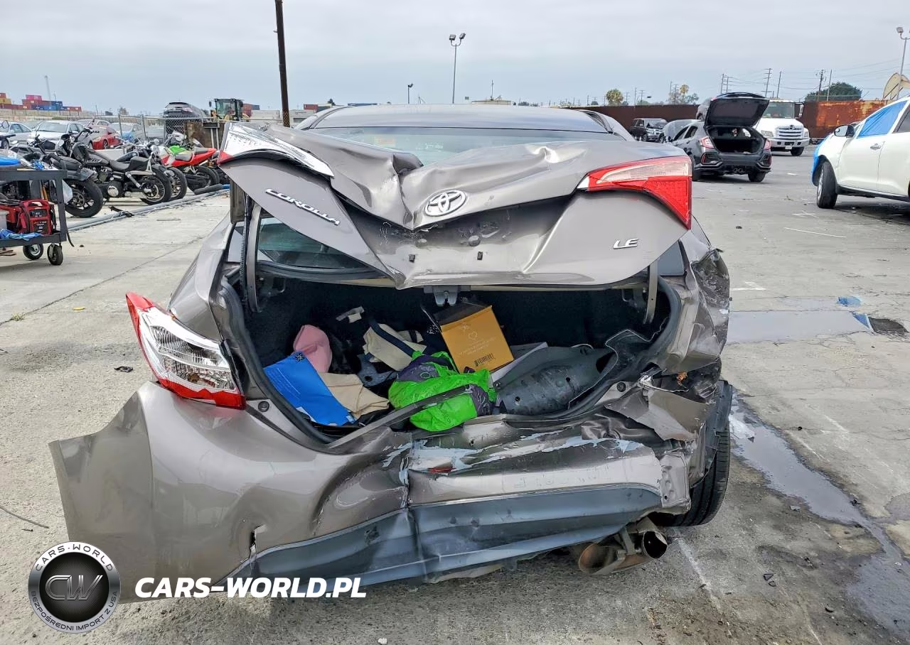 2017 Toyota Corolla Le VIN:2T1BURHE7HC927550 - 6