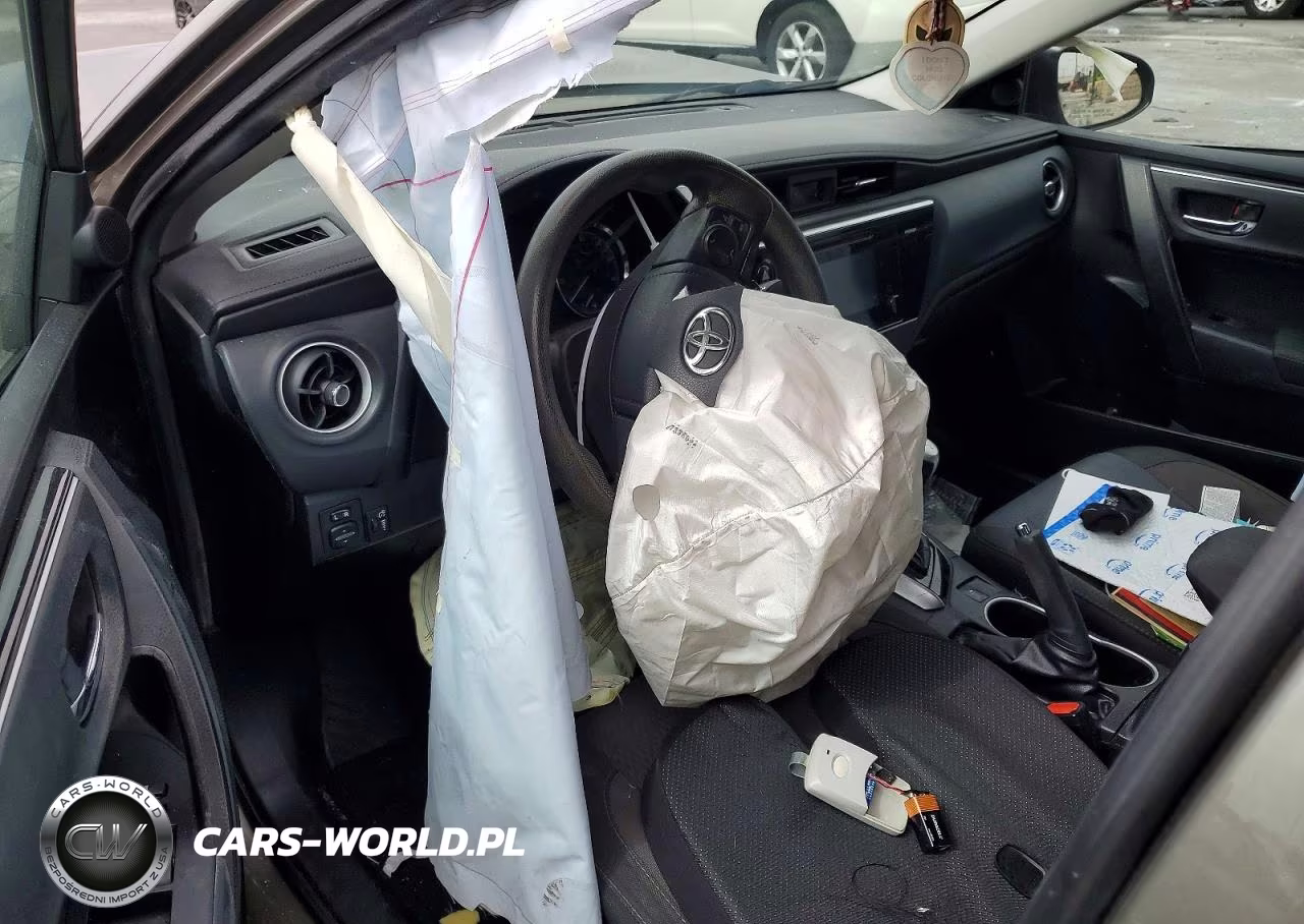 2017 Toyota Corolla Le VIN:2T1BURHE7HC927550 - 8