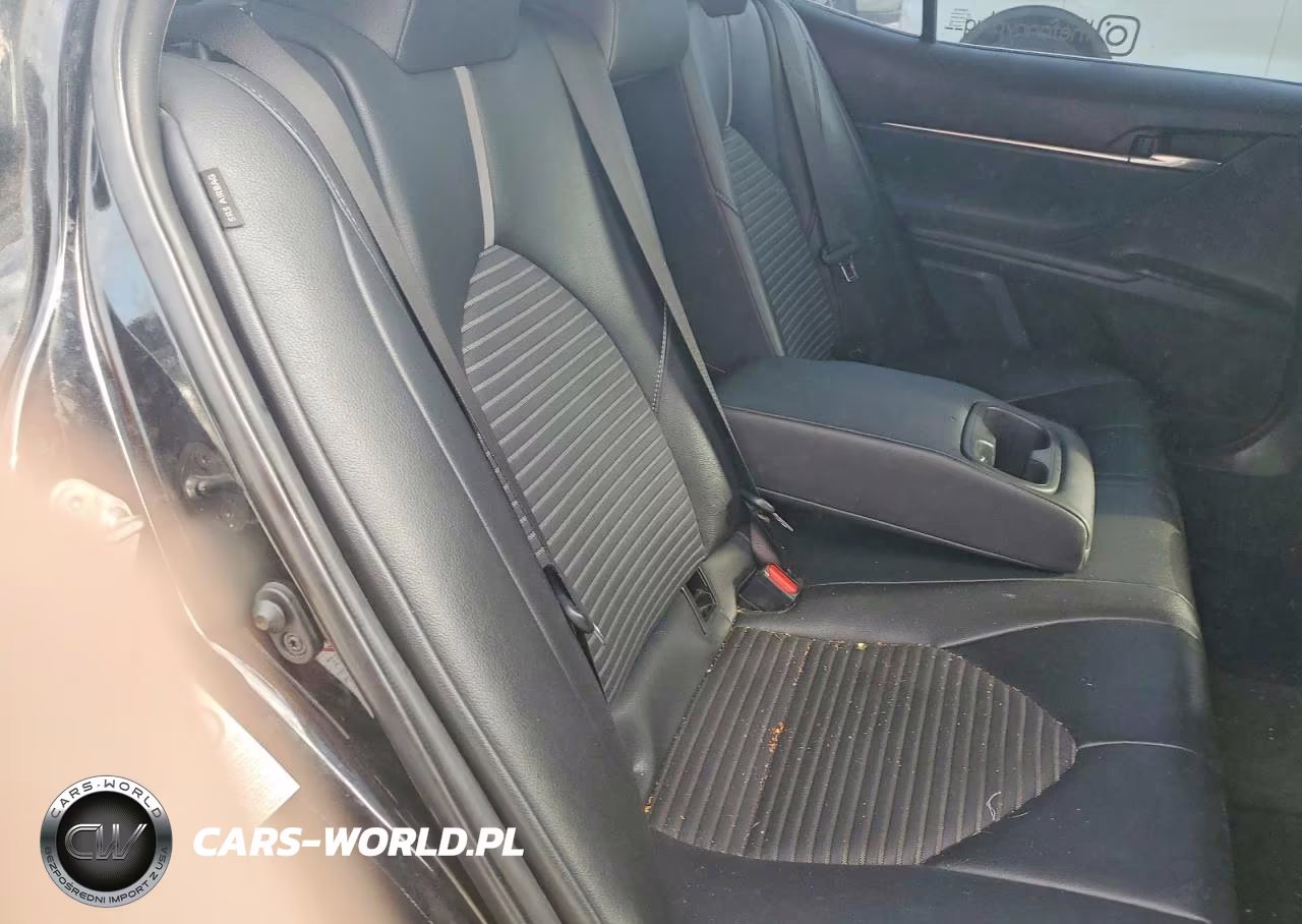 2018 Toyota Camry Se VIN:4T1B11HK1JU101975 - 10