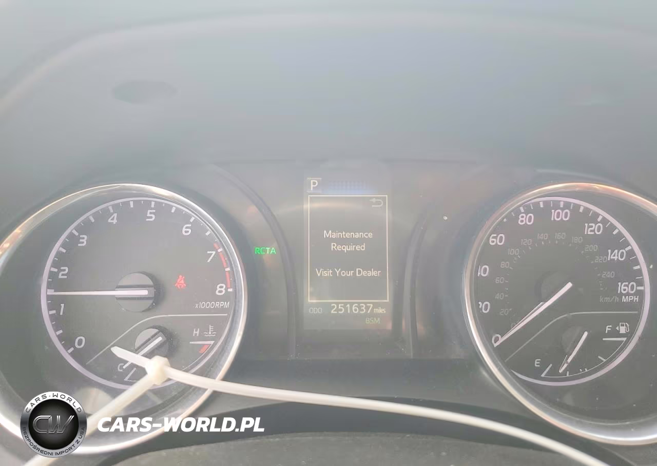 2018 Toyota Camry Se VIN:4T1B11HK1JU101975 - 9