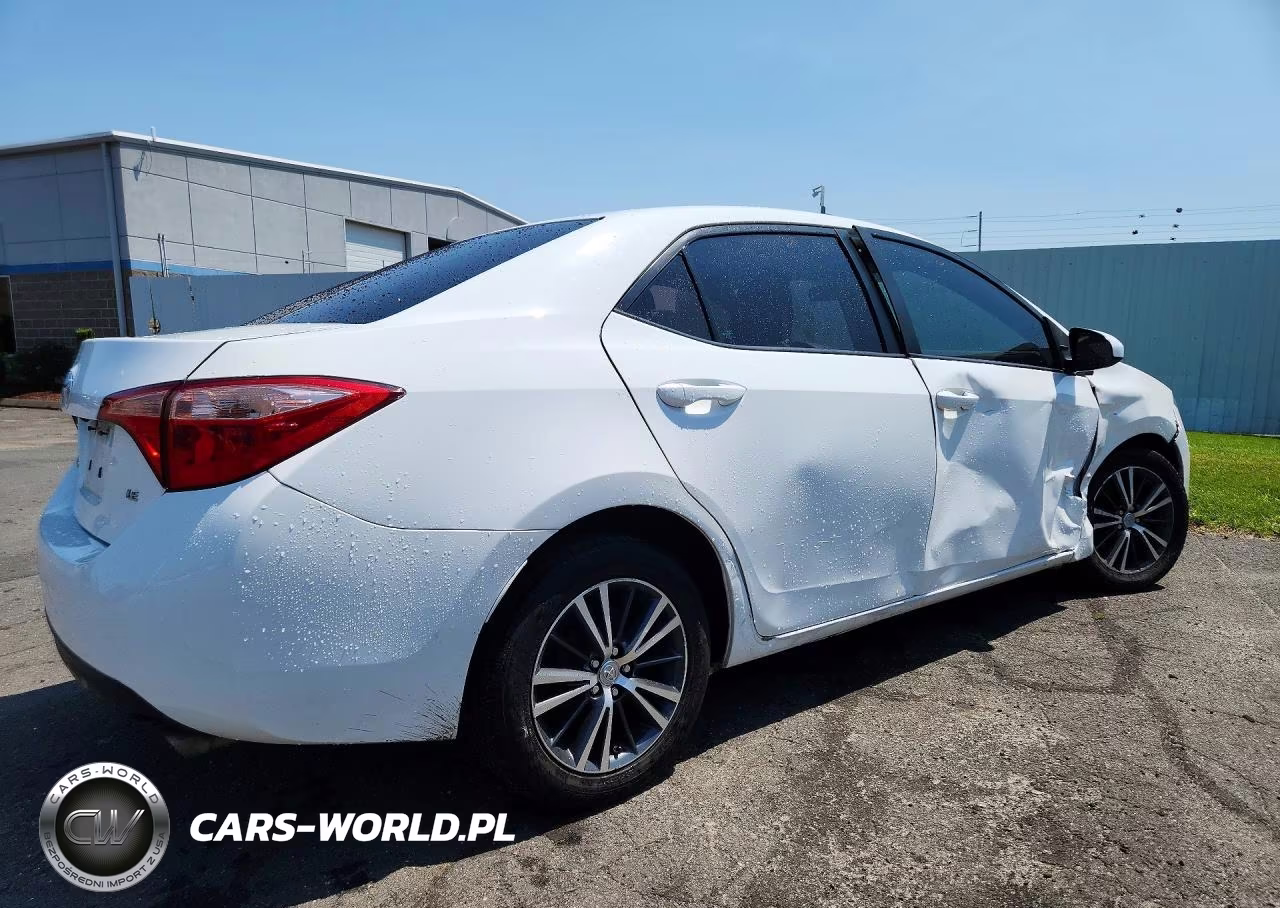 2019 Toyota Corolla Le VIN:2T1BURHE4KC146556 - 3