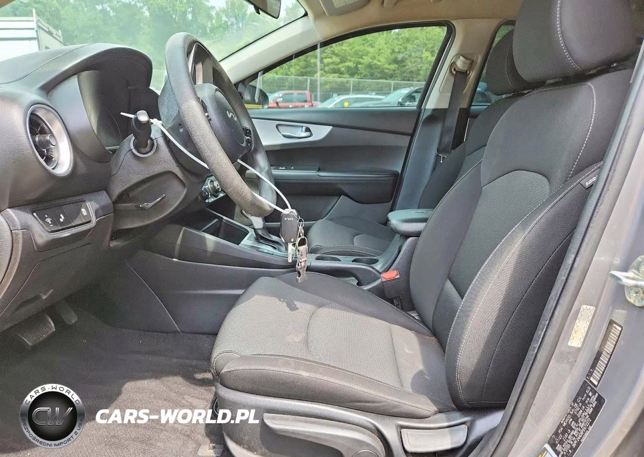 2023 Kia Forte Lxs VIN:3KPF24AD6PE672272 - 7
