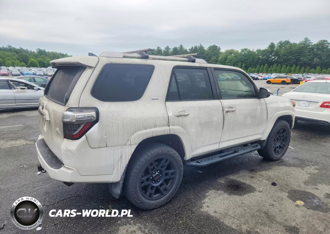 2018 Toyota 4Runner Sr5 VIN:JTEBU5JR1J5512311 - 3
