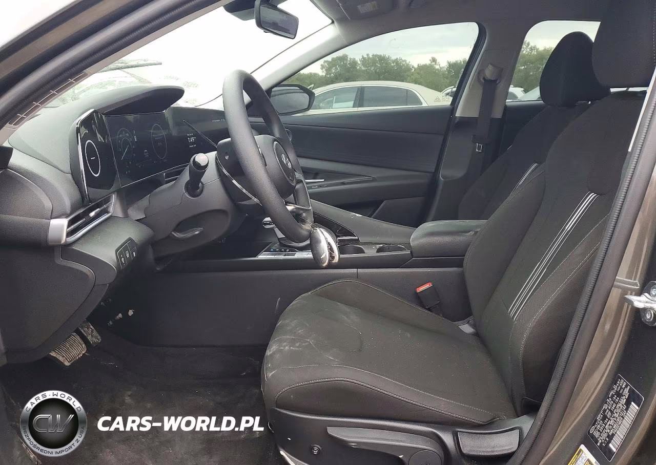 2024 Hyundai Elantra Hybrid Blue VIN:KMHLM4DJ9RU101163 - 7